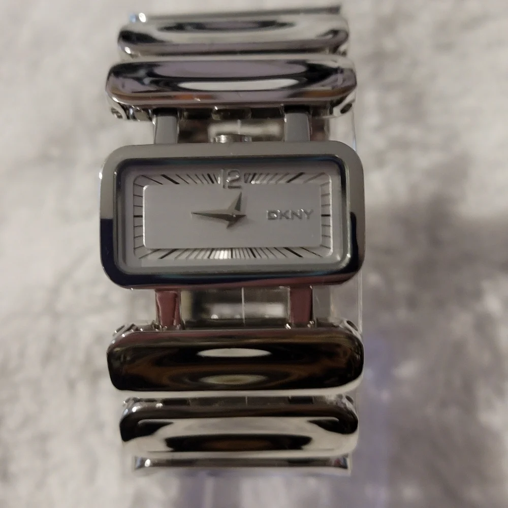 DKNY Solid Stainless Steel Rectangular Ingots Ladies Watch NY-3836 Needs Battery